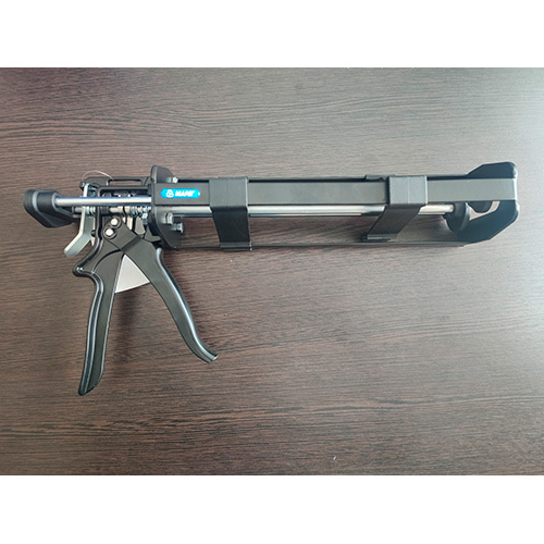 Ручной экструзионный пистолет Mapei Gun 585 2K